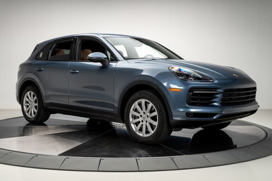2019 Porsche 9Y0/9Y3 Cayenne (2019-) sold for $35,250