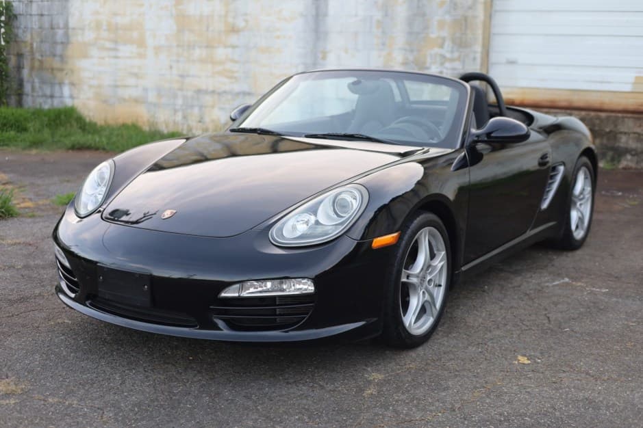 2010 Porsche 987 Boxster sold for $31,500