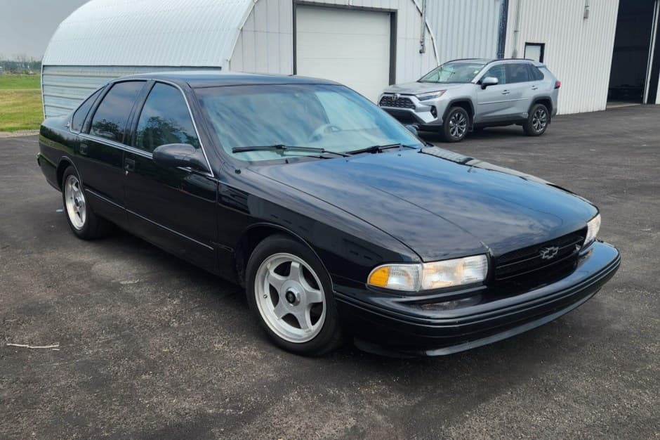 1995 Chevrolet Impala SS (1994-1996) sold for $12,300