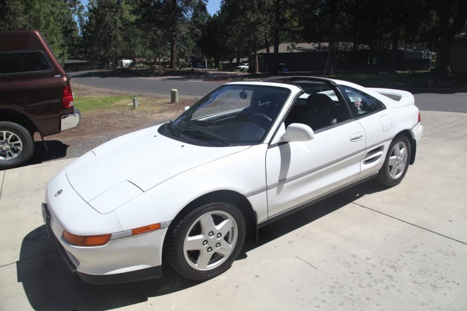 1993 Toyota SW20 MR2 sold for $16,250