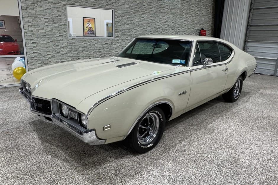 1968 Oldsmobile 442 sold for $37,250