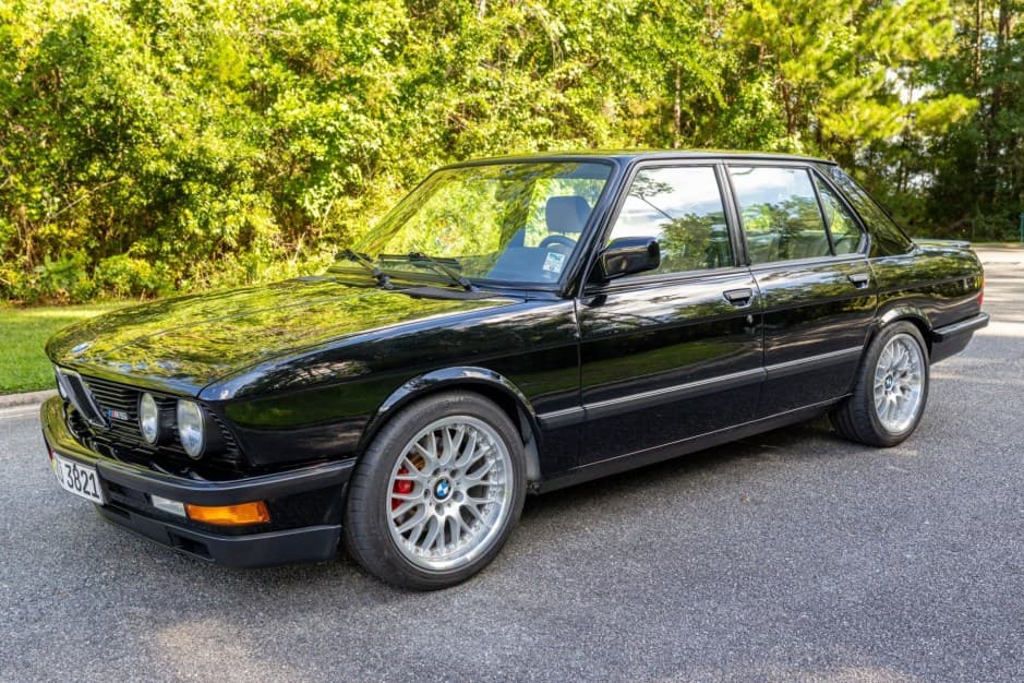 1988 BMW E28 M5 sold for $51,000