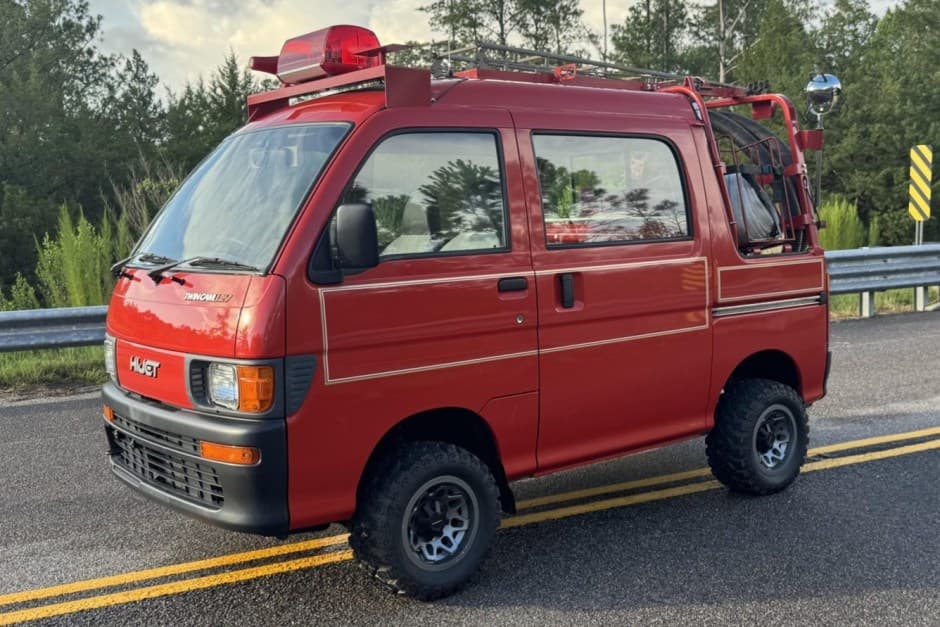 1998 Daihatsu Hijet sold for $16,050