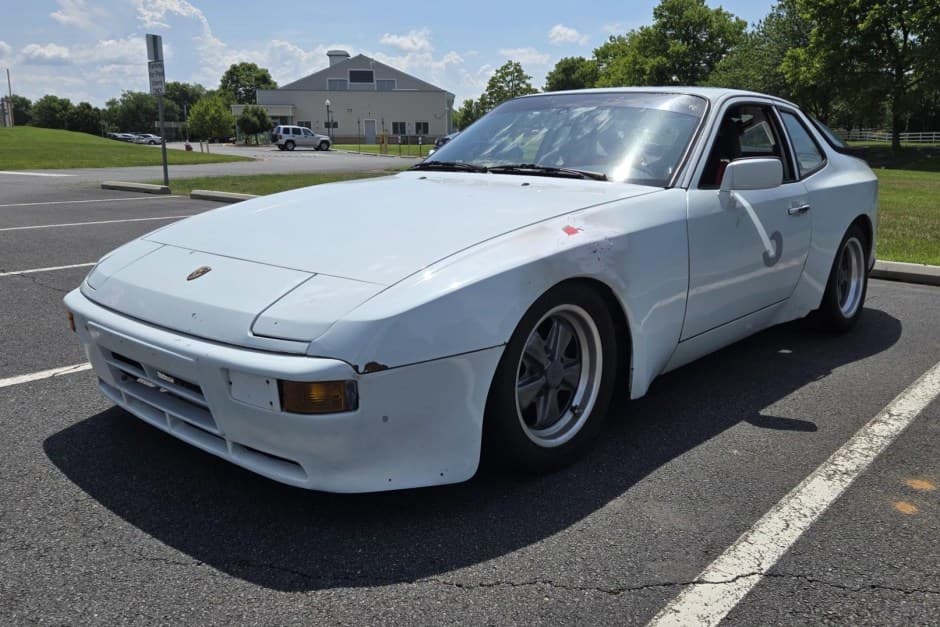 1985 Porsche 944 sold for $5,100