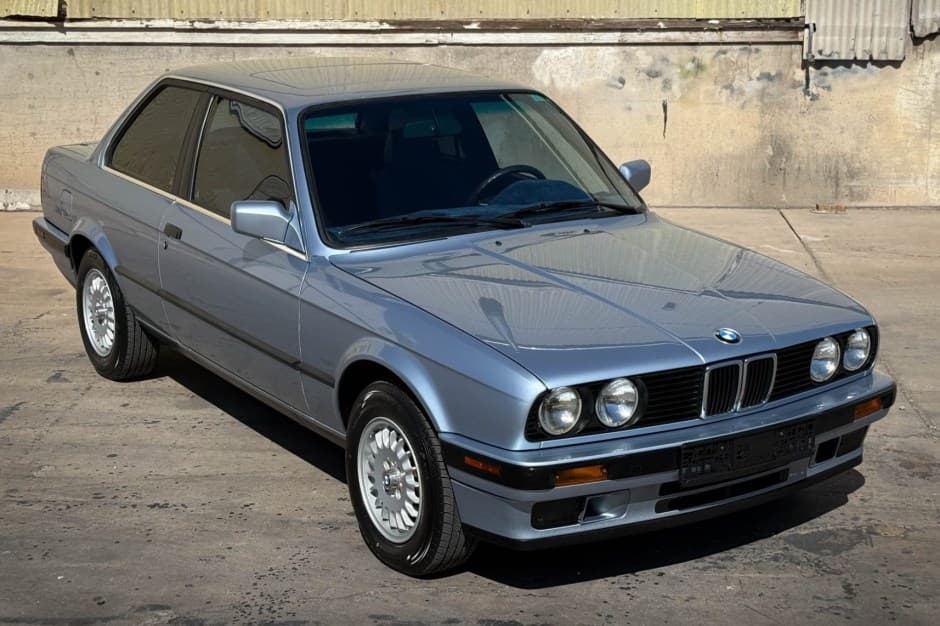 1990 BMW E30 3-Series Coupe sold for $18,300