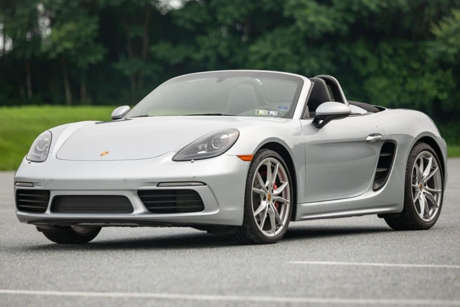 2017 Porsche 982 718 Boxster sold for $47,750