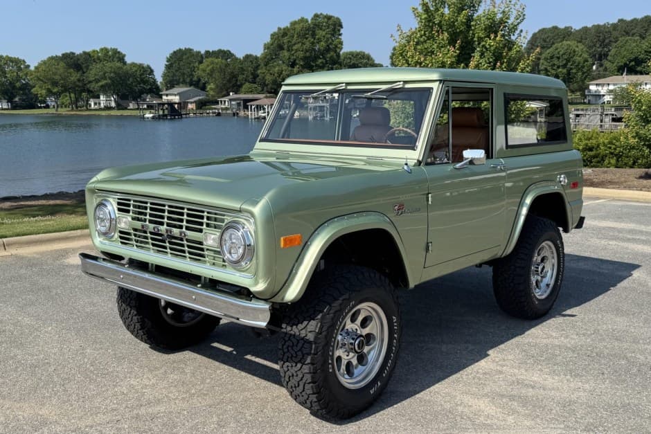 1972 Ford Bronco U13/U14/U15 1966-1977 sold for $135,000