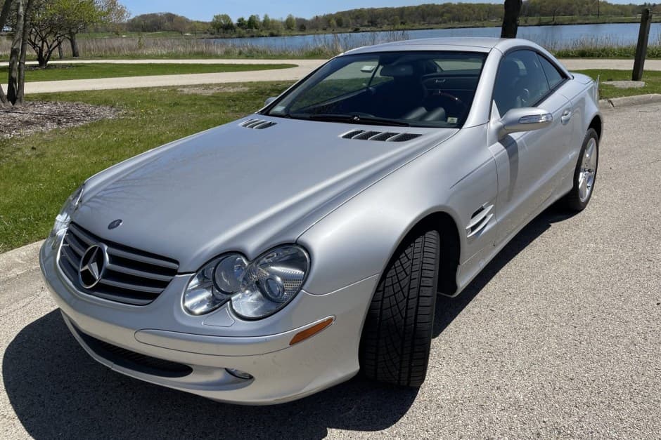 2006 Mercedes-Benz R230 SL sold for $9,600