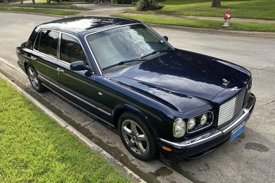 2002 Bentley Arnage sold for $14,000