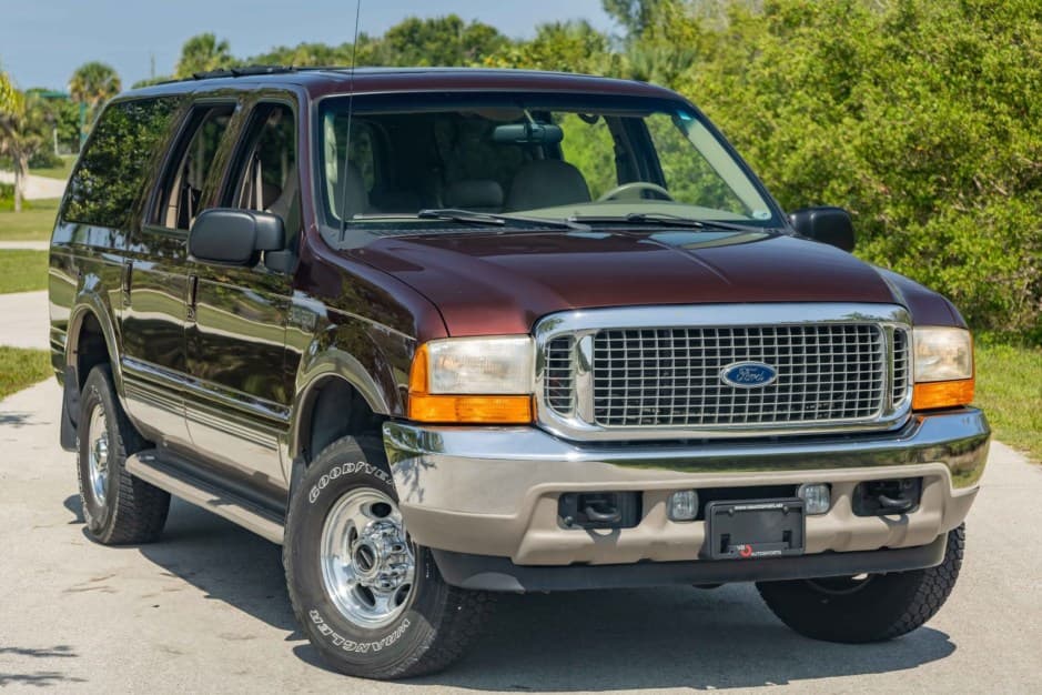 2001 Ford Excursion sold for $43,000