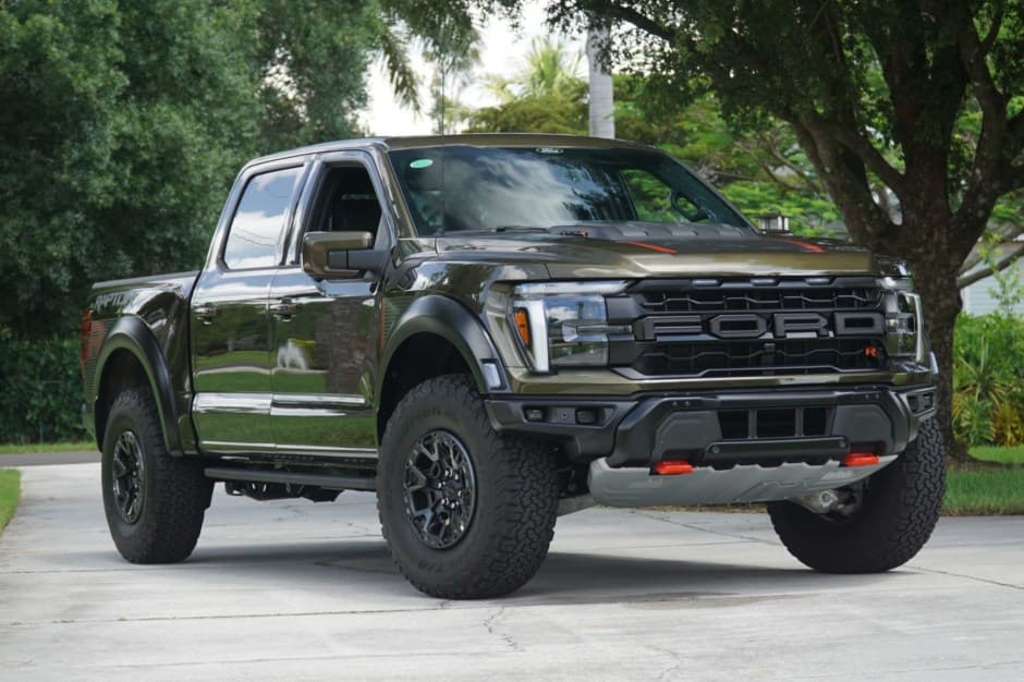 2025 Ford F-150 Raptor sold for $126,100