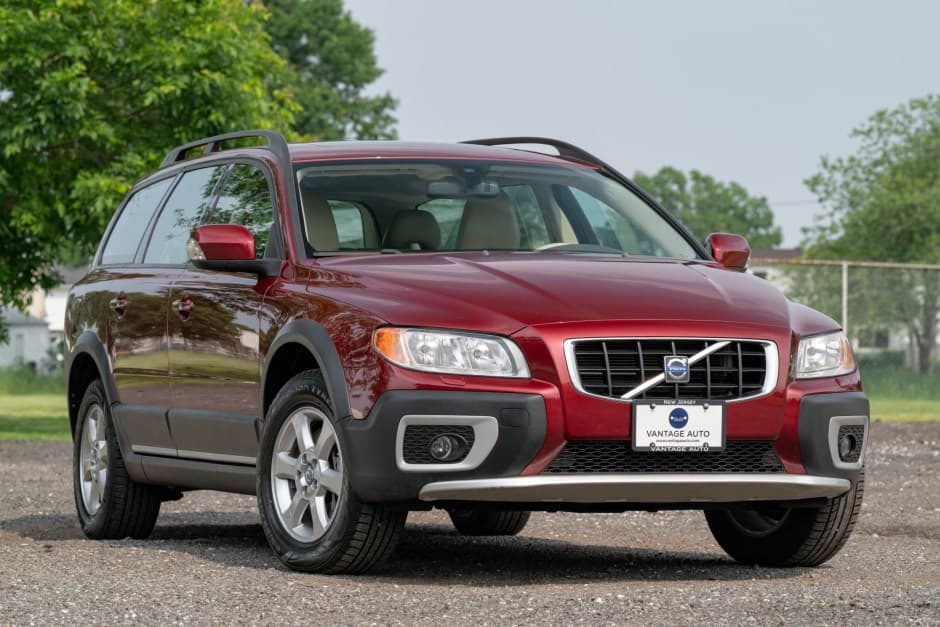 2009 Volvo XC70 sold for $16,780