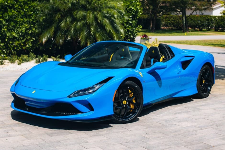 2022 Ferrari F8 sold for $425,000