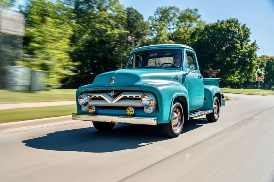 1955 Ford F-Series 1953-1956 sold for $31,000