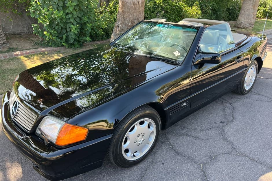 1993 Mercedes-Benz R129 SL sold for $35,250
