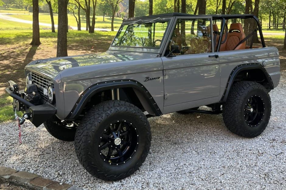1967 Ford Bronco U13/U14/U15 1966-1977 sold for $175,000