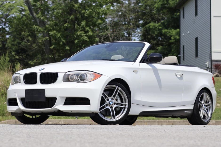 2013 BMW E82/E88 1-Series sold for $25,000