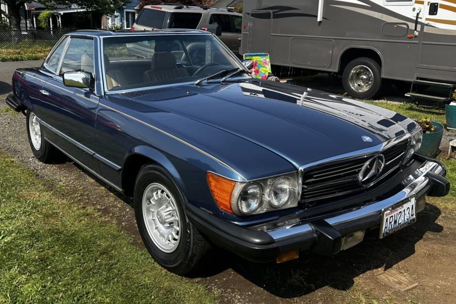 1984 Mercedes-Benz R107 SL sold for $7,600