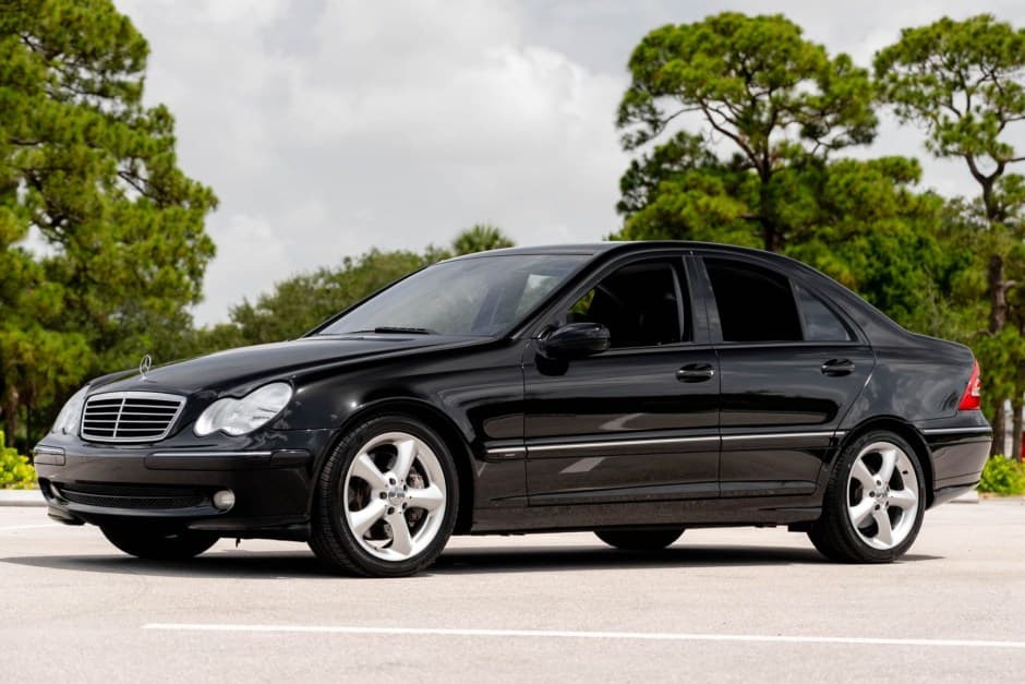 2004 Mercedes-Benz W203 C-Class sold for $10,000