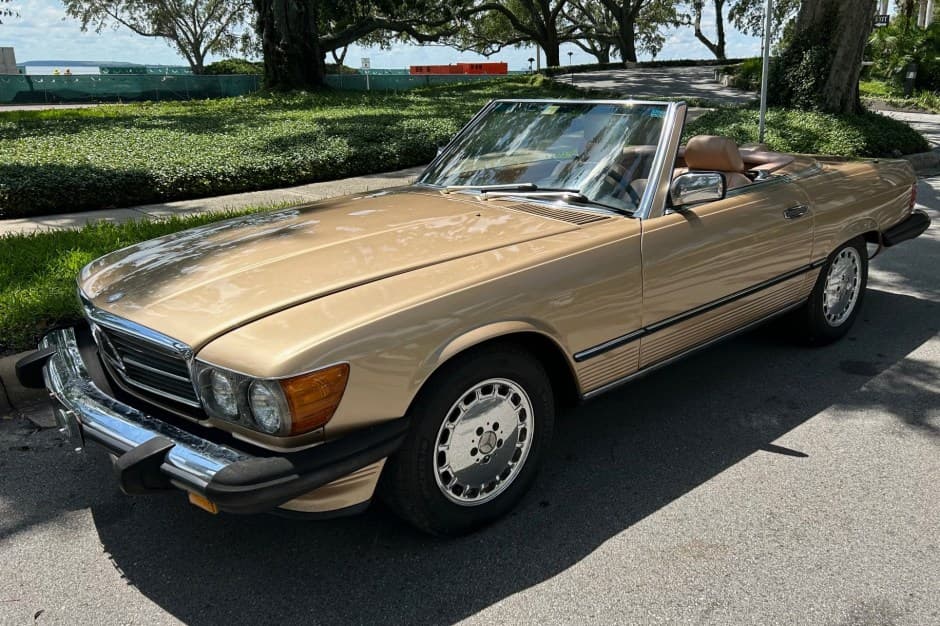 1987 Mercedes-Benz R107 SL sold for $8,000