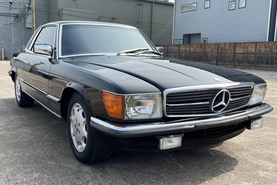1981 Mercedes-Benz C107 SLC sold for $17,500