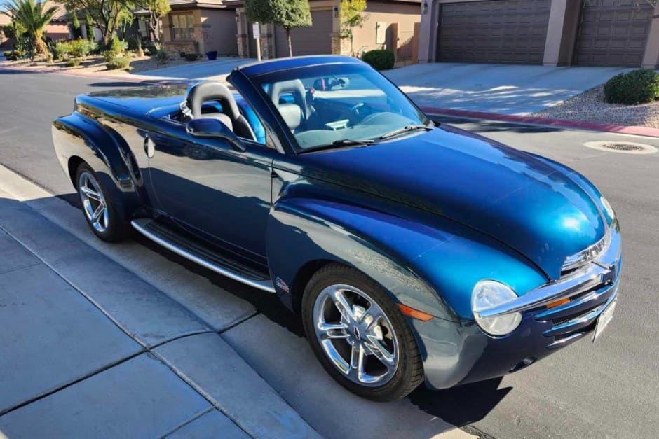 2005 Chevrolet SSR sold for $17,500