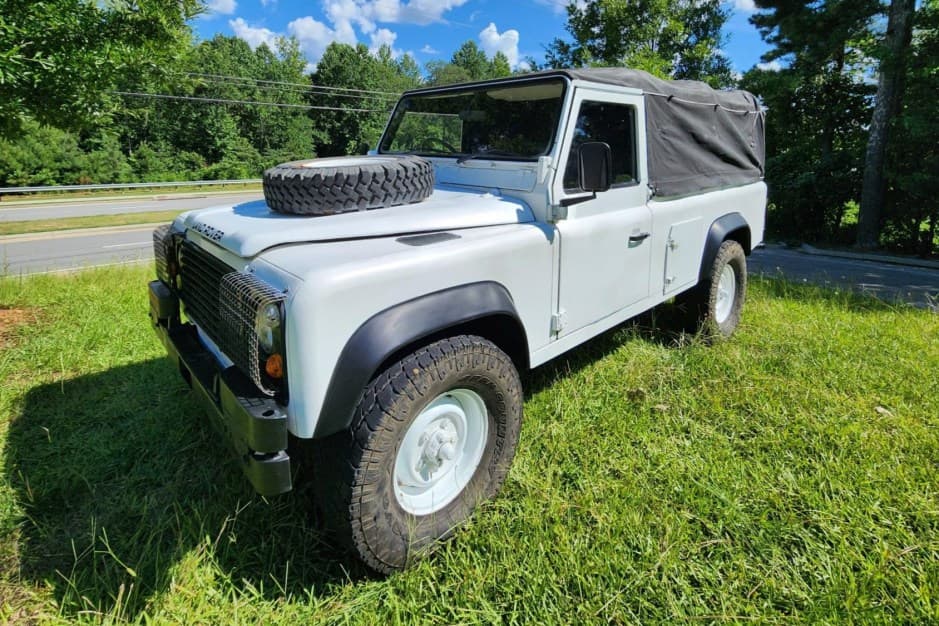 1990 Land Rover 110 / Defender 110 (Euro Spec) sold for $9,800