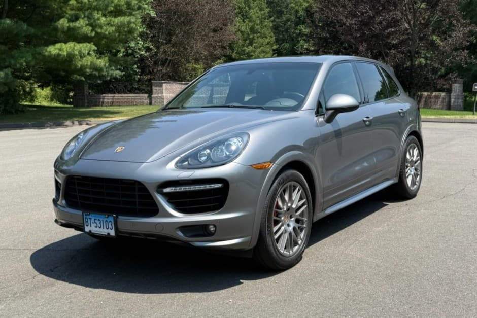 2013 Porsche 958 Cayenne (2011-2018) sold for $15,550