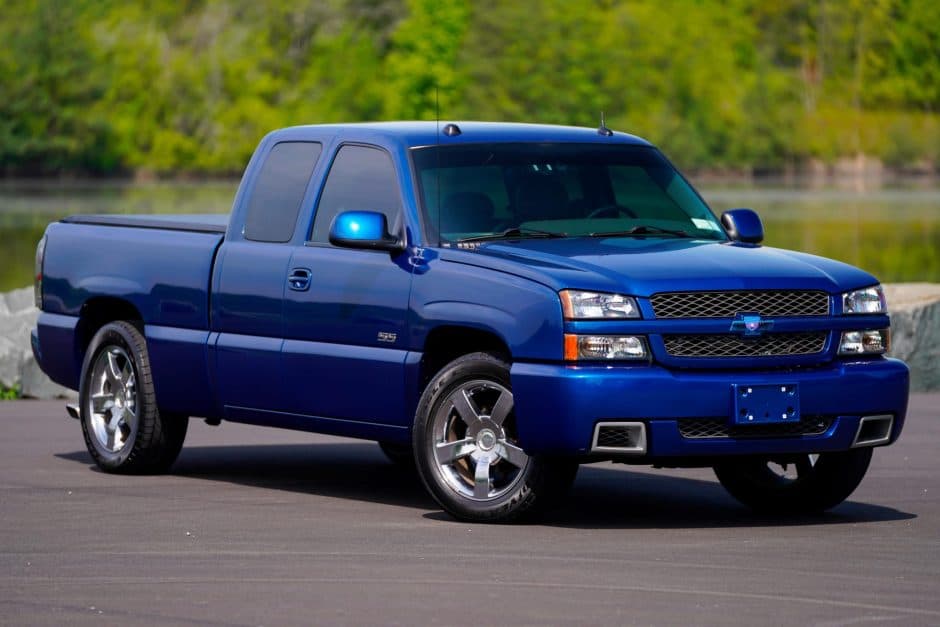 2004 Chevrolet Silverado GMT800 (1999-2007) sold for $30,000