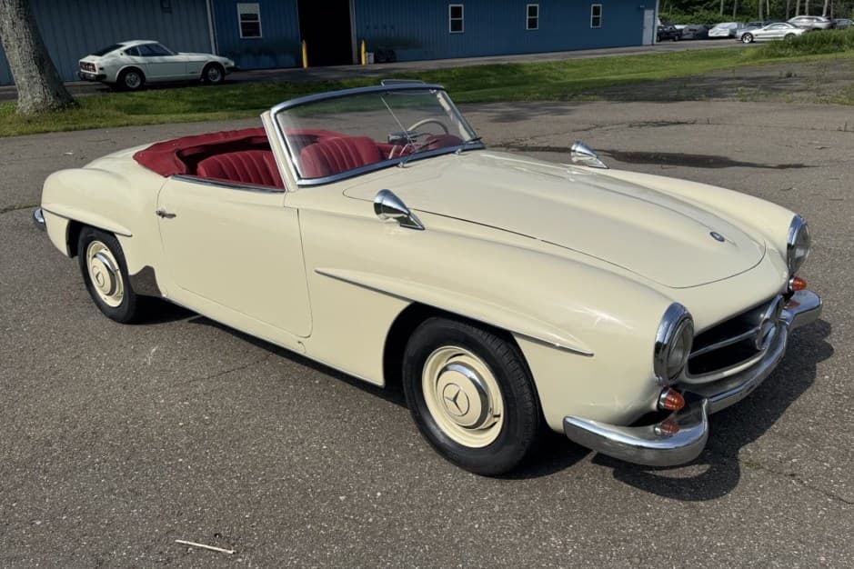 1957 Mercedes-Benz 190SL sold for $56,500