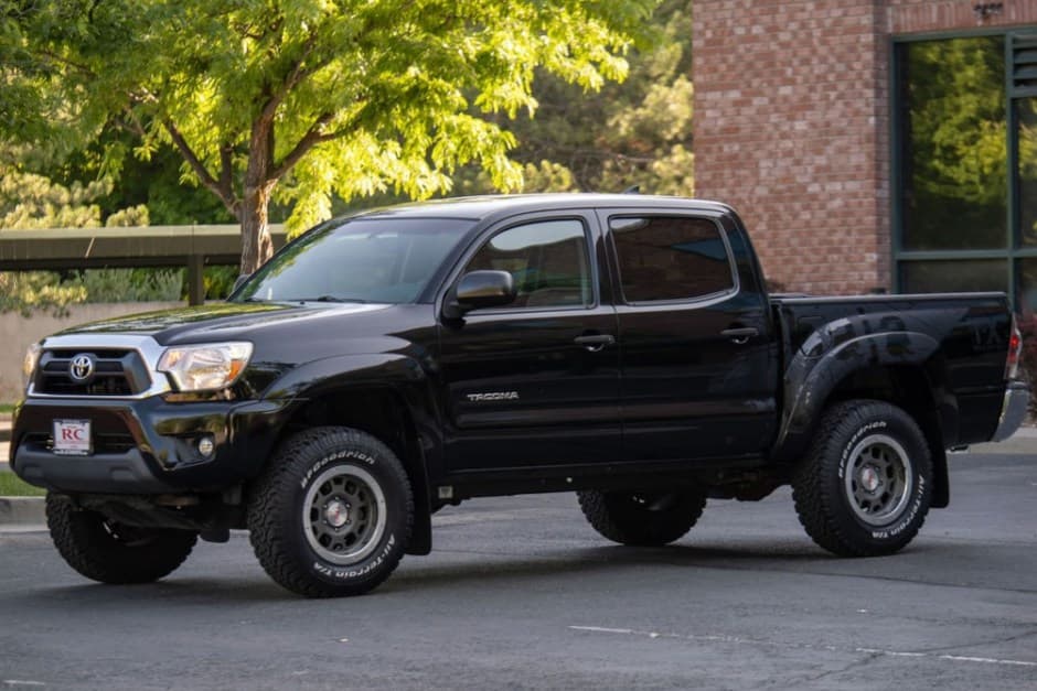 2012 Toyota Tacoma (N2X0 2005-2015) sold for $28,000