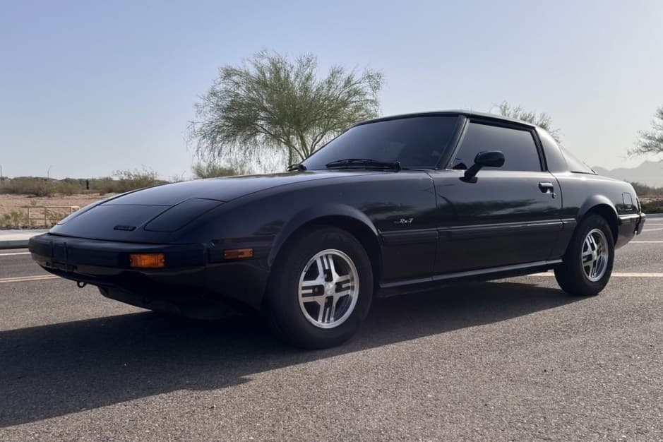 1983 Mazda RX-7 FB sold for $16,000