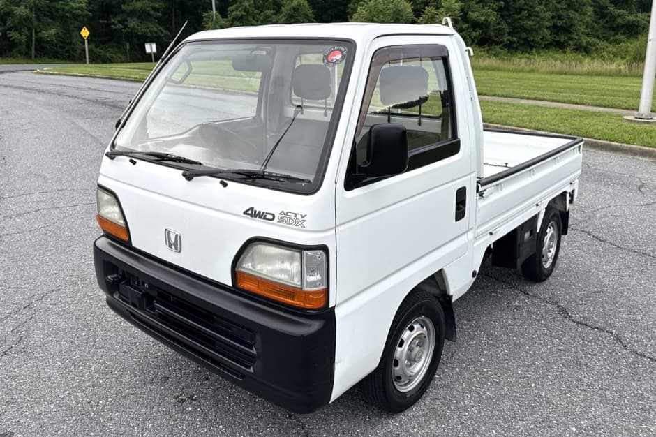 1995 Honda Acty sold for $7,900