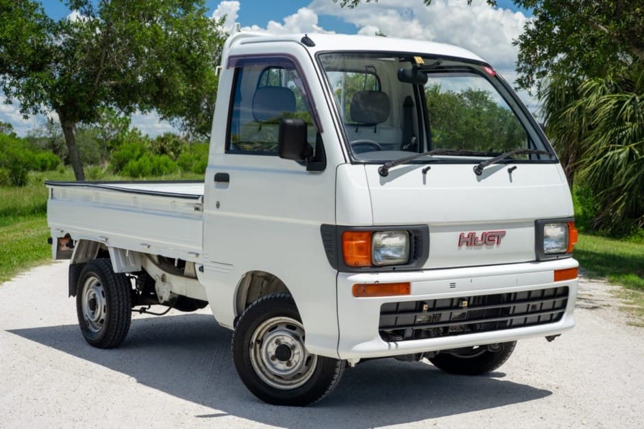 1995 Daihatsu Hijet sold for $4,500