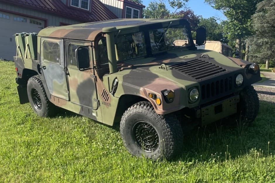 0 Hummer HMMWV/Humvee sold for $15,000