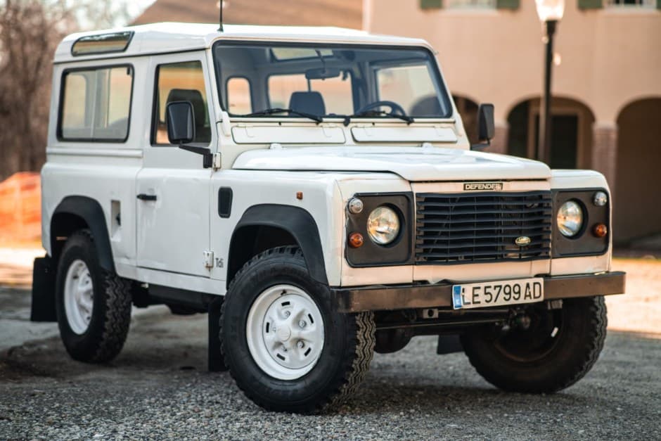 1997 Land Rover 90 / Defender 90 (Euro Spec) sold for $25,000