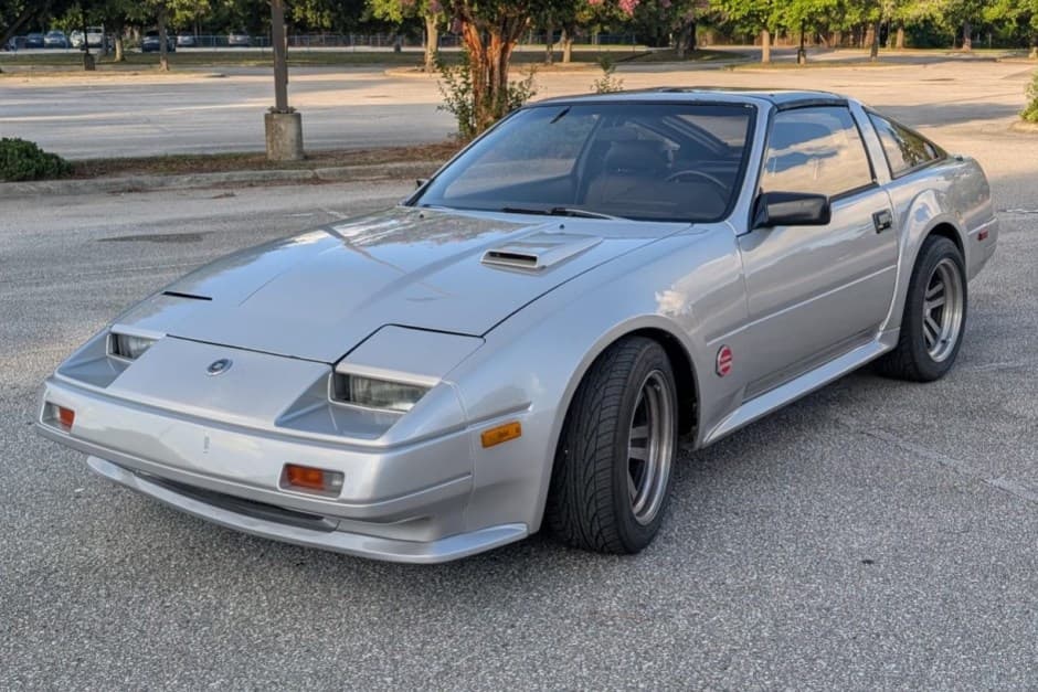 1984 Nissan Z31 300ZX sold for $6,200