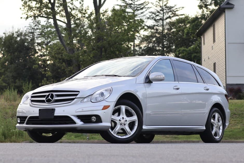 2008 Mercedes-Benz W251 R-Class sold for $8,000