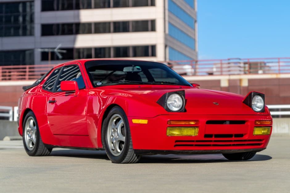 1987 Porsche 944 Turbo sold for $21,000
