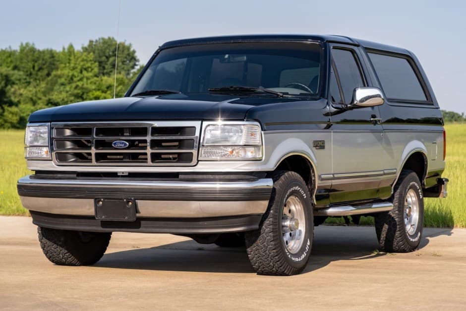 1994 Ford Bronco 4th-5th Generations 1987-1996 sold for $19,000