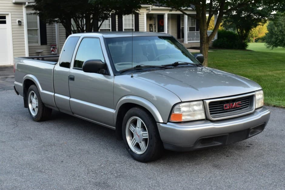 1999 GMC Sonoma (1994-2004) sold for $6,800