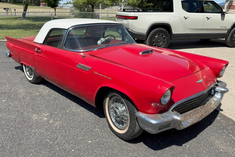 1957 Ford Thunderbird (1955-1957) sold for $15,789