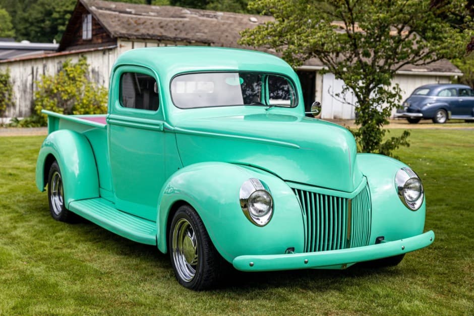 1941 Ford Hot Rod sold for $17,000