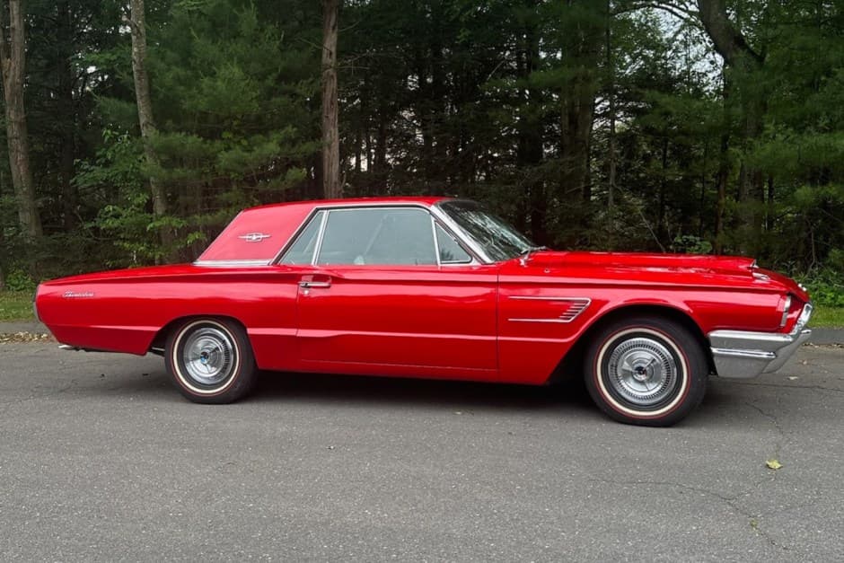 1965 Ford Thunderbird (1964-1966) sold for $5,500