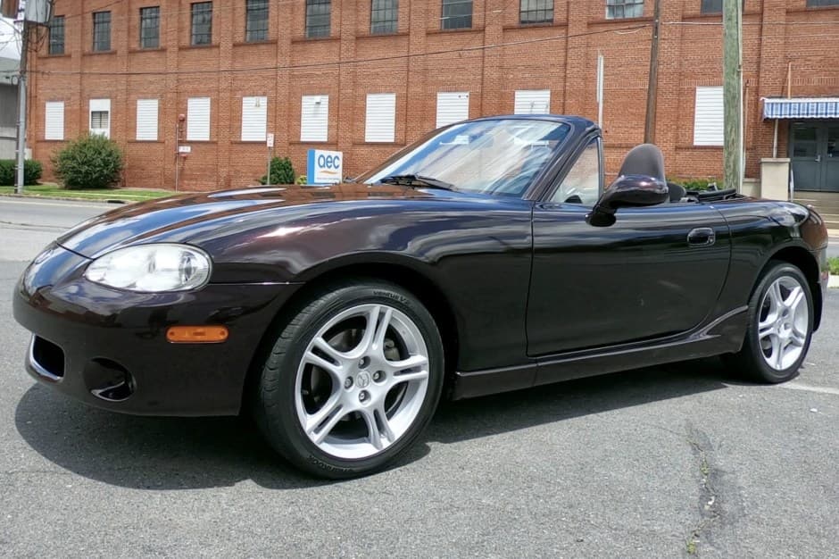 2004 Mazda NB MX-5 Miata sold for $10,950