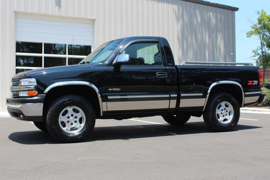 1999 Chevrolet Silverado GMT800 (1999-2007) sold for $19,500