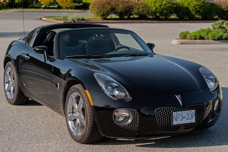 2009 Pontiac Solstice sold for $17,750