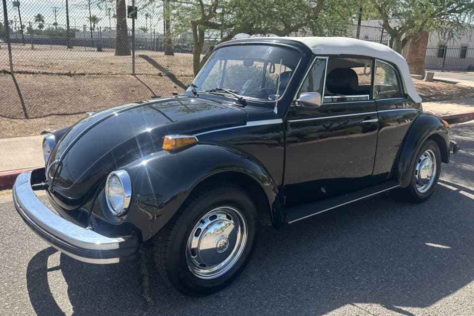 1978 Volkswagen Super Beetle sold for $8,500