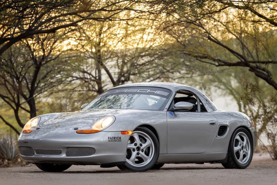 1998 Porsche 986 Boxster sold for $31,000