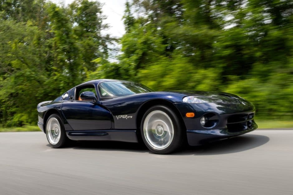 2001 Dodge Viper SR II (1996-2002) sold for $87,000